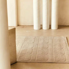 Premium Hand-Tufted Carpet（Cream Top）